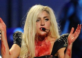 Lady Gaga usa chupetas para se acalmar