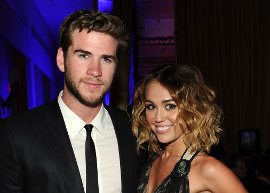 Miley Cyrus e Liam Hemsworth brigam durante festa