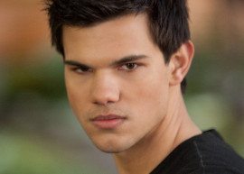 Taylor Lautner em foto de Amanhecer - parte 2