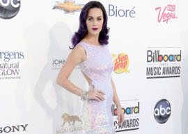 Veja os looks das artistas no Billboard Awards e eleja o seu favorito