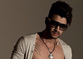 Gusttavo Lima posta foto sem camisa
