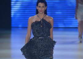 Modelo desfilando pela Iódice - SPFW