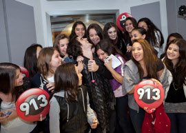 Tarde inesquecível: Fiuk realiza sonho de fãs na Rádio Disney