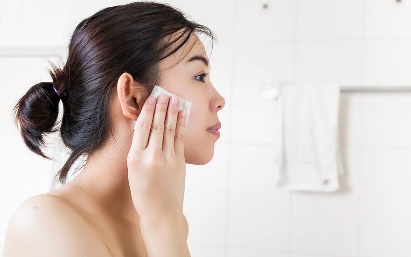 Como tratar alergia a cosméticos e maquiagens