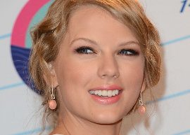 Taylor Swift lança clipe de “We Are Never Ever Getting Back Together”