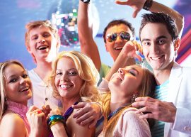 Balada teen oferece open bar de milk-shake, chocolate e chiclete