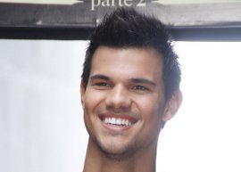 Veja o que rolou na primeira entrevista de Taylor Lautner no Brasil!