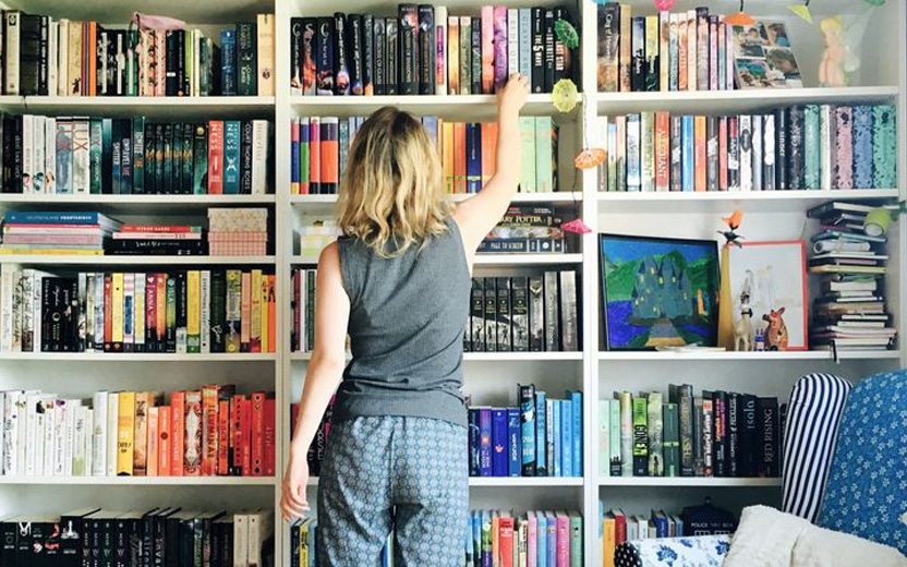 Dicas de como guardar e cuidar dos livros: saiba como deixar sua estante incrível!