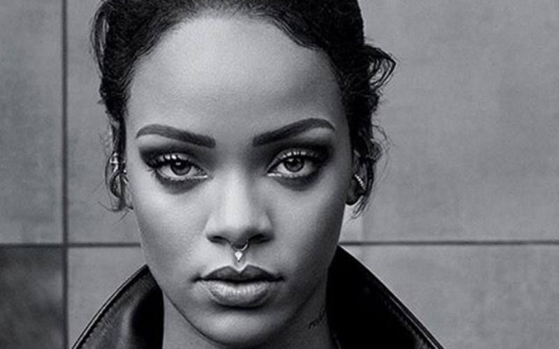 looks rihanna