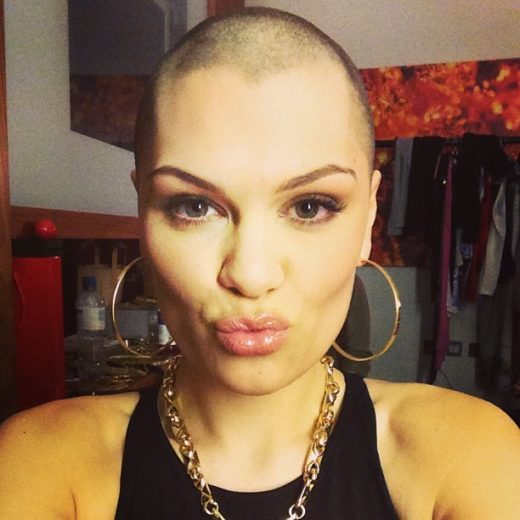 Jessie J cabelo raspado