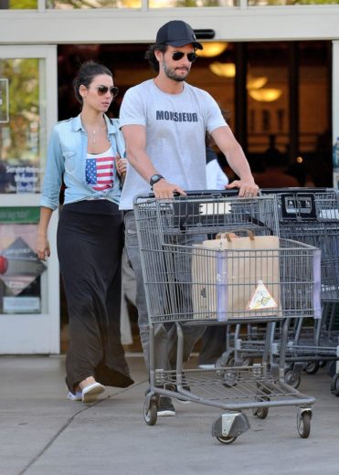 Rodrigo Santoro e Mel Fronckowiak são vistos juntos em Los Angeles