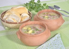 Receita de caldinho de mandioca com calabresa