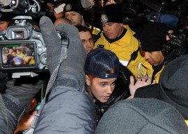 Justin Bieber depõe em caso de agressão