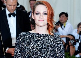 Kristen Stewart divulga clipe que digiriu