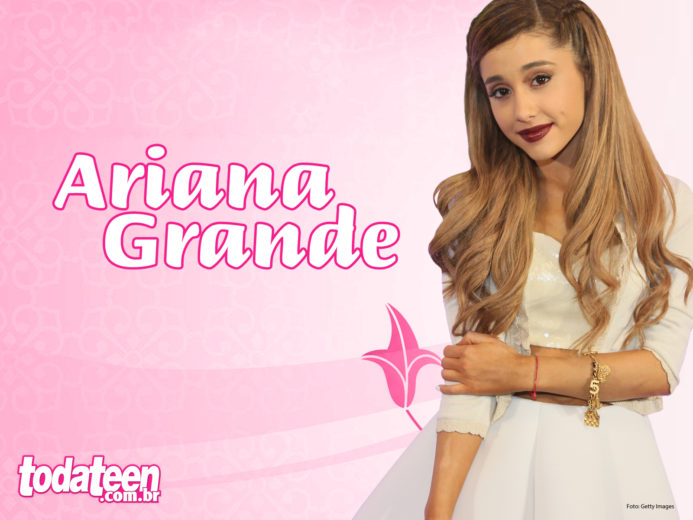 Ariana Grande Wallpaper (Fullscreen)