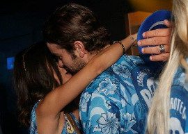 Chace Crawford, de 'Gossip Girl' é visto beijando Manu Gavassi