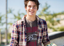 Entrevista com Nicolas Prattes, protagonista de "Malhação: Seu Lugar no Mundo"