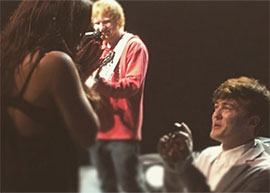 Jake Roche pede Jesy Nelson, do Little Mix, em casamento!