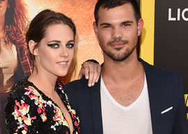 Kristen Stewart reencontra Taylor Lautner na première do filme American Ultra