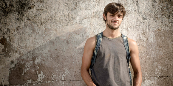 "Só posso agradecer pelo Cobra e me dedicar ao Jonatas agora", diz Felipe Simas sobre seu próximo papel
