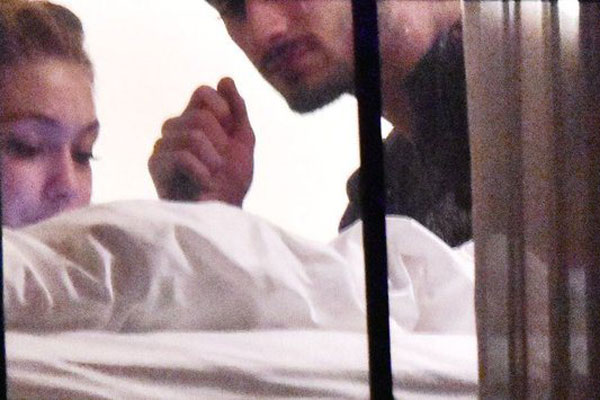 PARA TUDO! Gigi Hadid e Zayn Malik são flagrados em momentos íntimo!