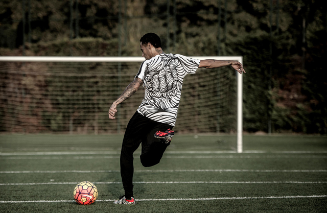 Neymar e Nike lançam nova coleção de chuteiras