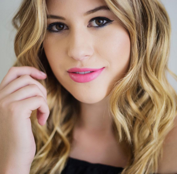 Niina secrets lança linha de batom