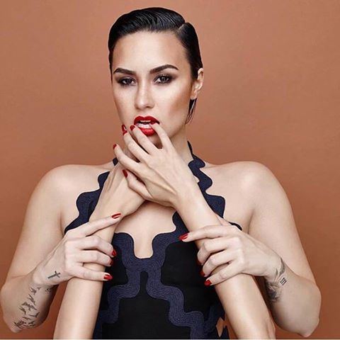 Demi Lovato na revista Refinery29