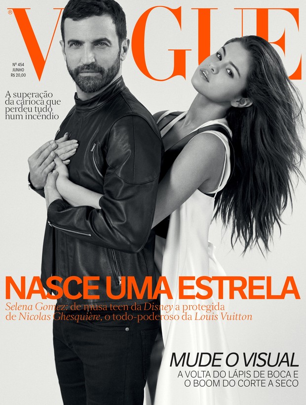 Selena Gomez na capa da Vogue Brasil com estilista