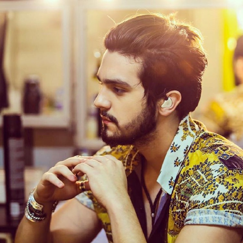 Luan pensativo