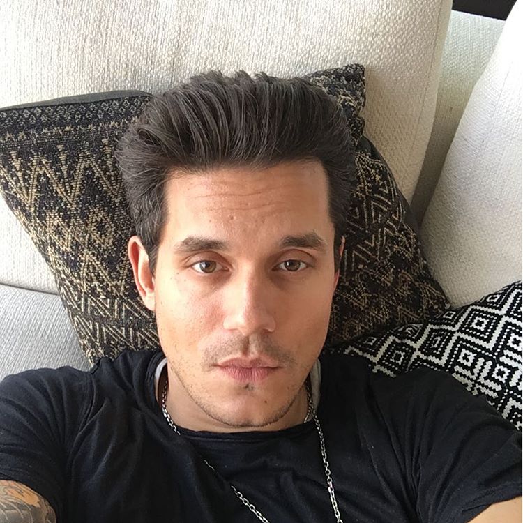 selfie de john mayer