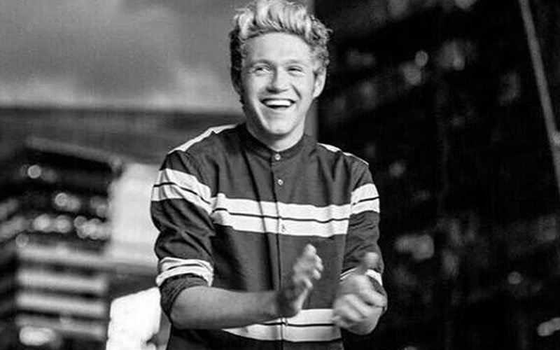 niall horan batendo palmas