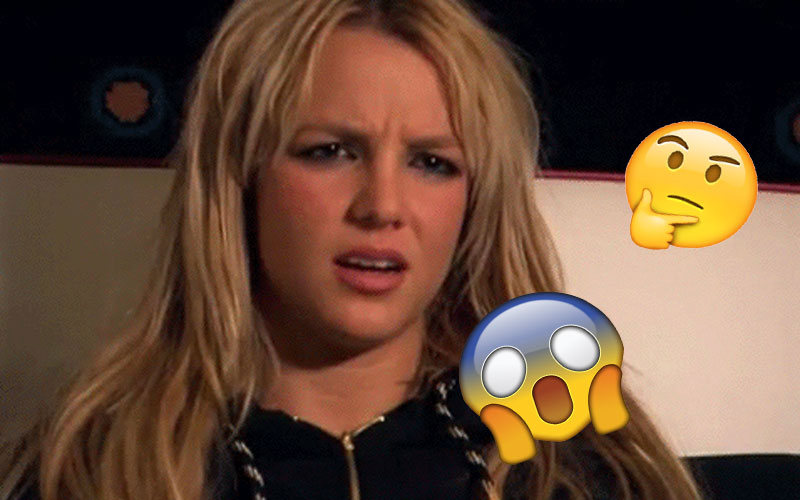 britney spears com emojis de confusa