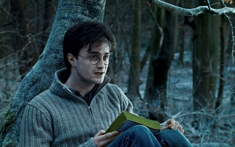 Daniel Radcliffe em cena de harry potter