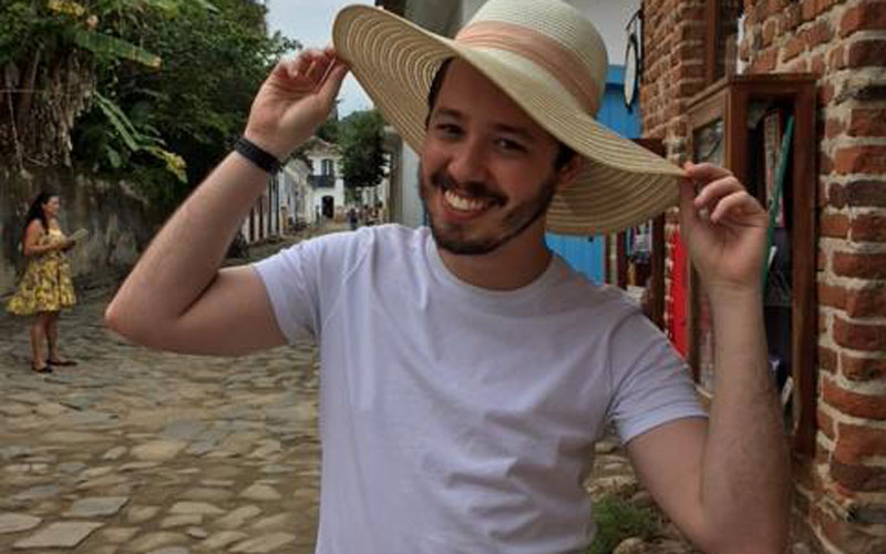 victor camejo com fotos de mãe