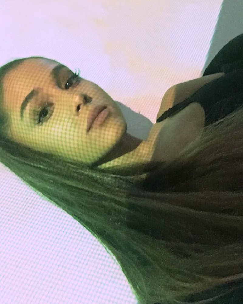 Ariana Grande conta que foi objetificada por fã e dá a melhor resposta
