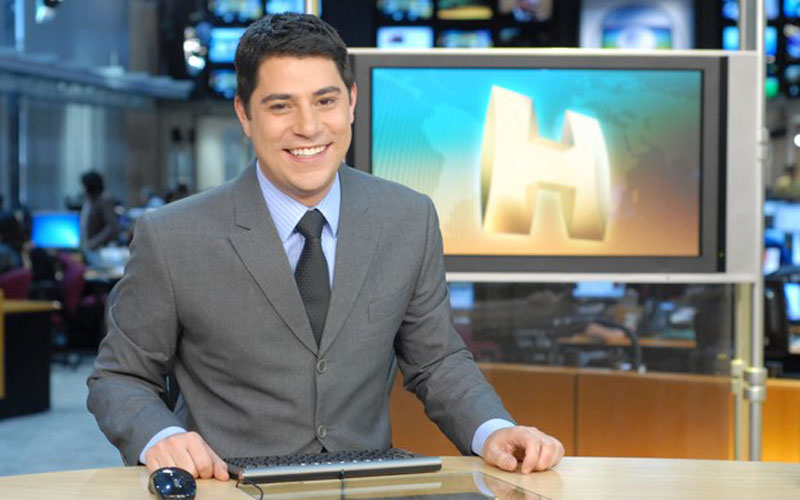 evaristo costa apresentando o jornal hoje