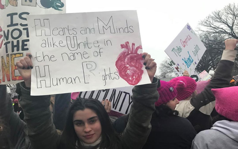 Lauren Jauregui na Marcha das Mulheres
