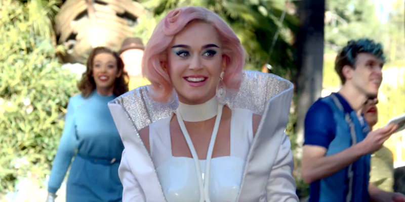 Novo clipe de Chained To The Rhythm