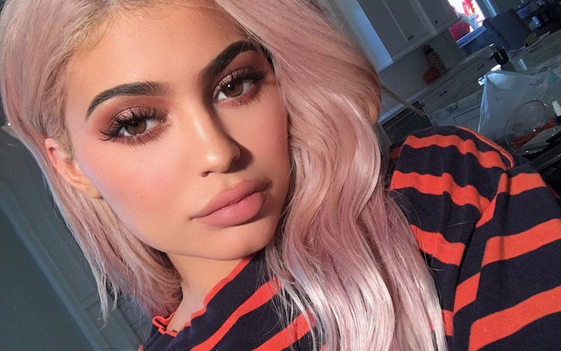 kylie jenner com bocão