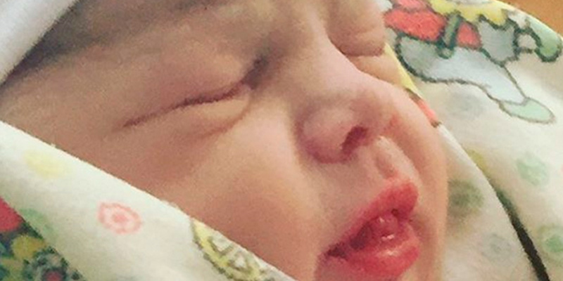 Maria, filha de Felipe Simas