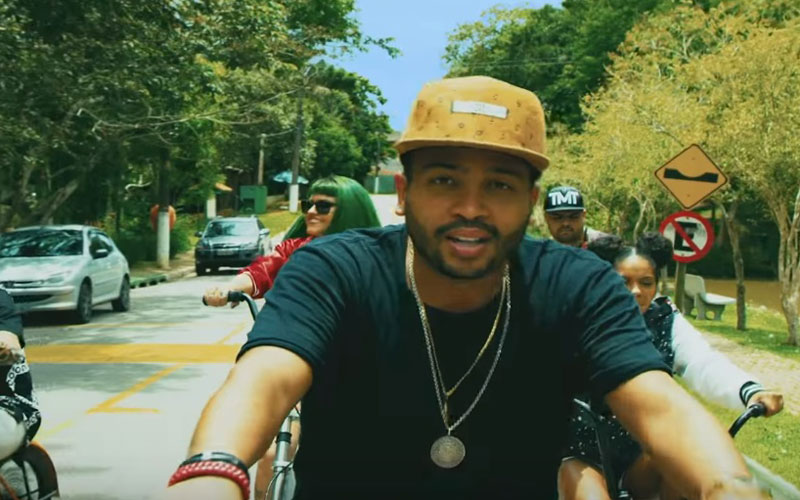 projota no clipe de "Oh meu deus''