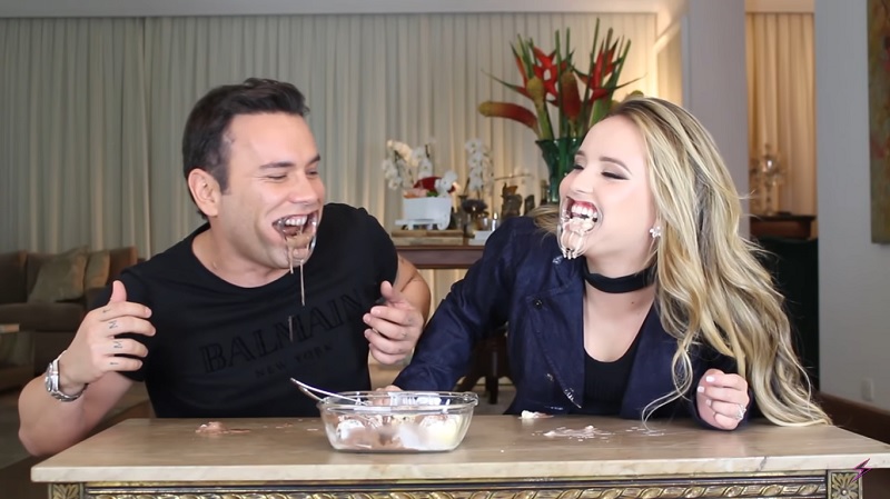 Larissa Manoela e Matheus Mazzafera