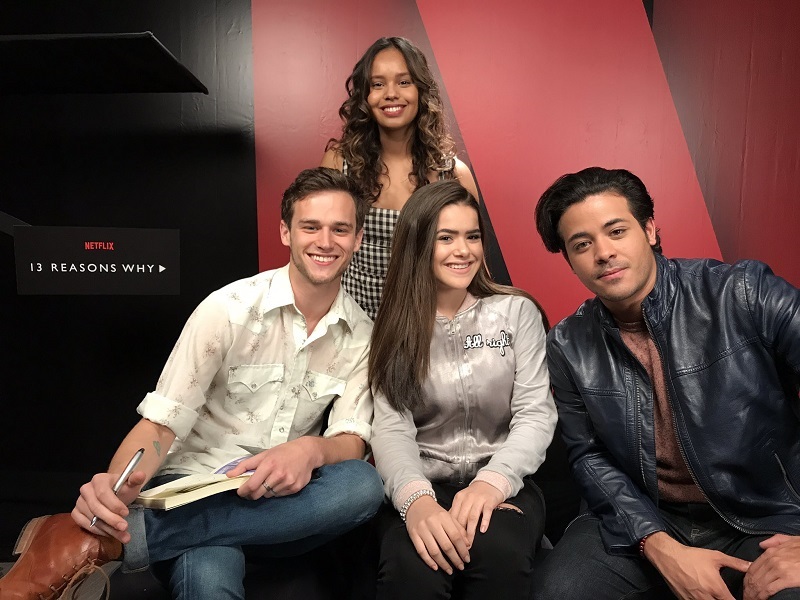 Maísa com elenco de 13 Reasons Why