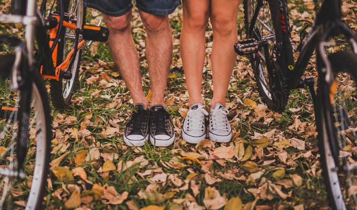 casal de bicicleta