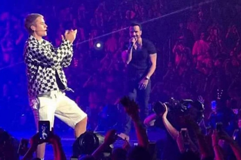 Justin Bieber e luis Fonsi em Show cantando despacito