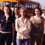 elenco de buffy posando para foto