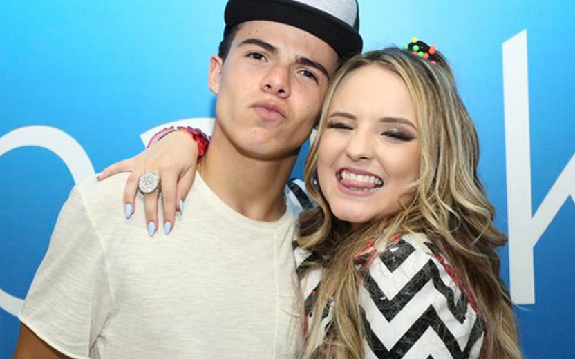Larissa Manoela manda recado fofo para Thomaz Costa
