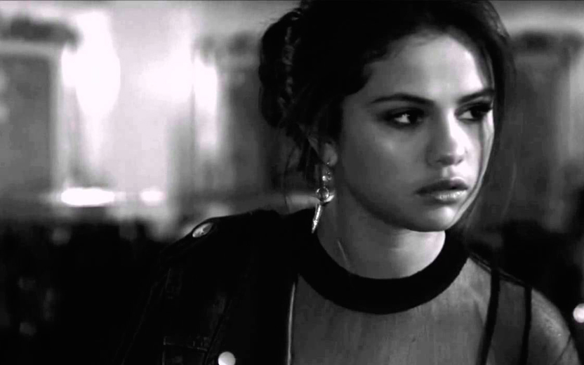 Selena Gomez diz que estava muito infeliz quando gravou 'The Heart Wants What it Wants'