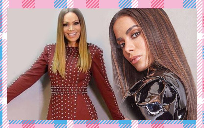 montagem com solange almeida usando vestido vermelho e cabelos loiros e compridos ao lado de anitta, com blusa preta e cabelos castanhos e compridos